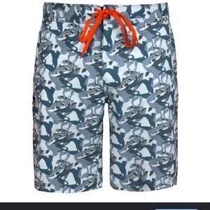 Grundens Fish Head Board Shorts 32 Gray Camo Men  Swim Trunk